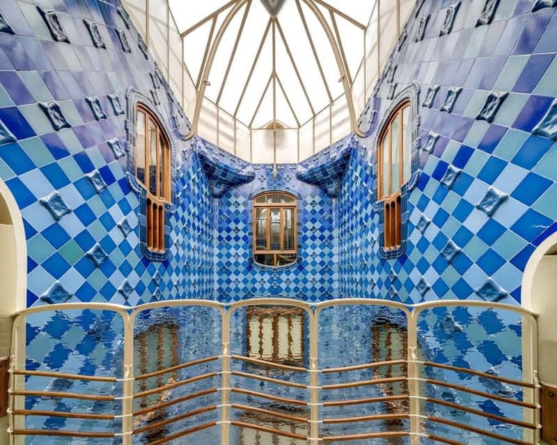 Barcelona: Casa Batlló Tour and Optional White Rabbit Museum - The main floor and the Batlló family’s home