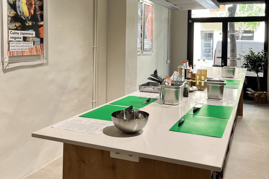 Barcelona: Catalan Cuisine cooking course 100% vegan - Practical booking advice