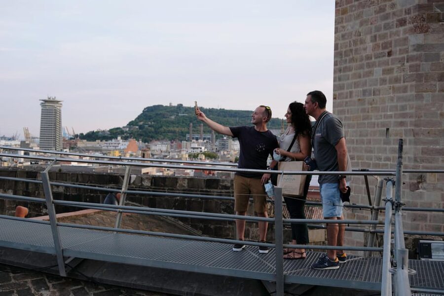 Barcelona Cathedral: Sunrise Tour & Breakfast - What the $42 price gets you