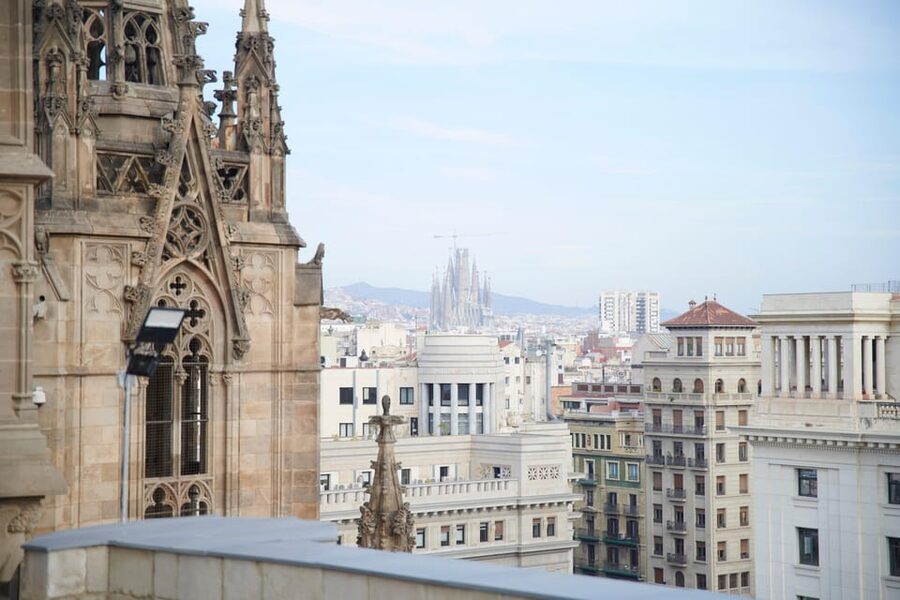 Barcelona Cathedral: Ticket, Guided Tour and VR Experience - Key points to know