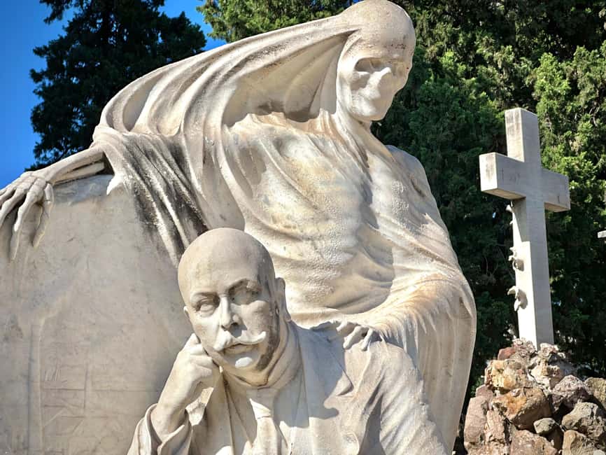 Barcelona: Cemetery Tour - Gothic Graves & Local History - Walking through the Gothic mausoleums