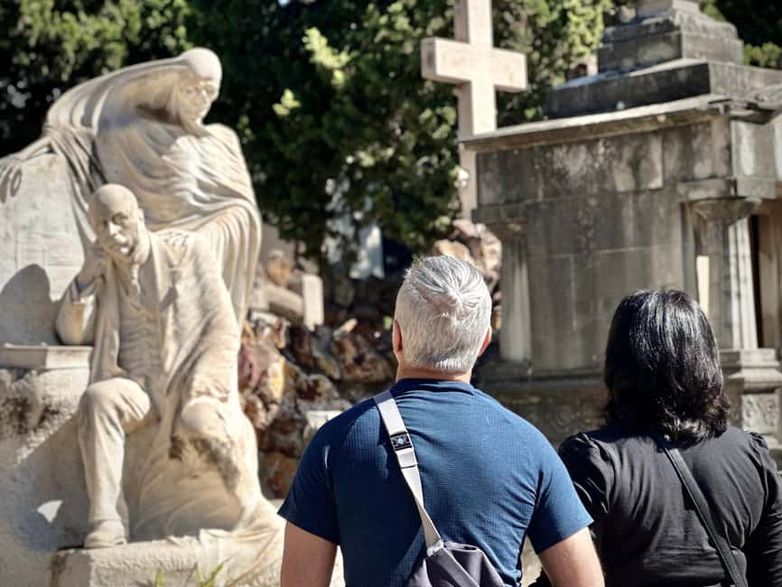 Barcelona: Cemetery Tour - Gothic Graves & Local History - Meeting at Portal de Santa Madrona