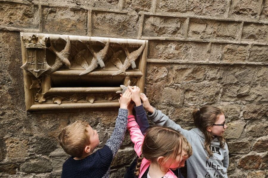 Barcelona: Churros, Hot Chocolate, and Games Family Tour - A family-friendly route through Barcelona’s Old City
