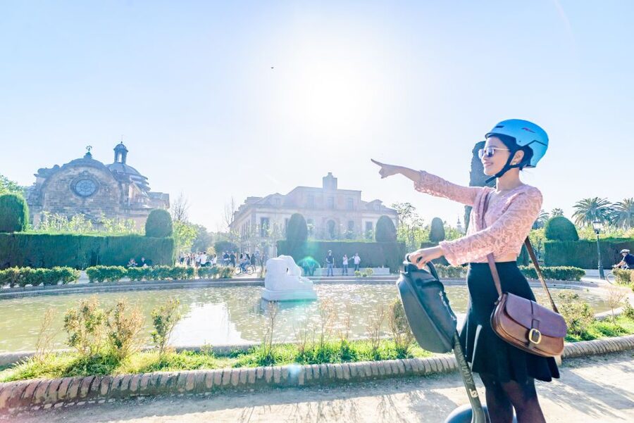 Barcelona: City and Seafront Guided Segway Tour - Parc de la Ciutadella and its landmark buildings