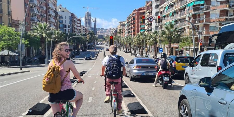Barcelona: City Highlights Bike Tour with Locals - Is $32 good value?