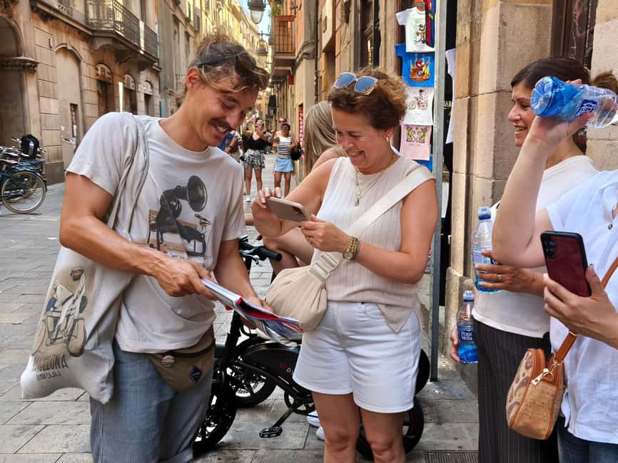 Barcelona: City Highlights Bike Tour with Locals - Meeting at Plaça Reial beside Las Ramblas