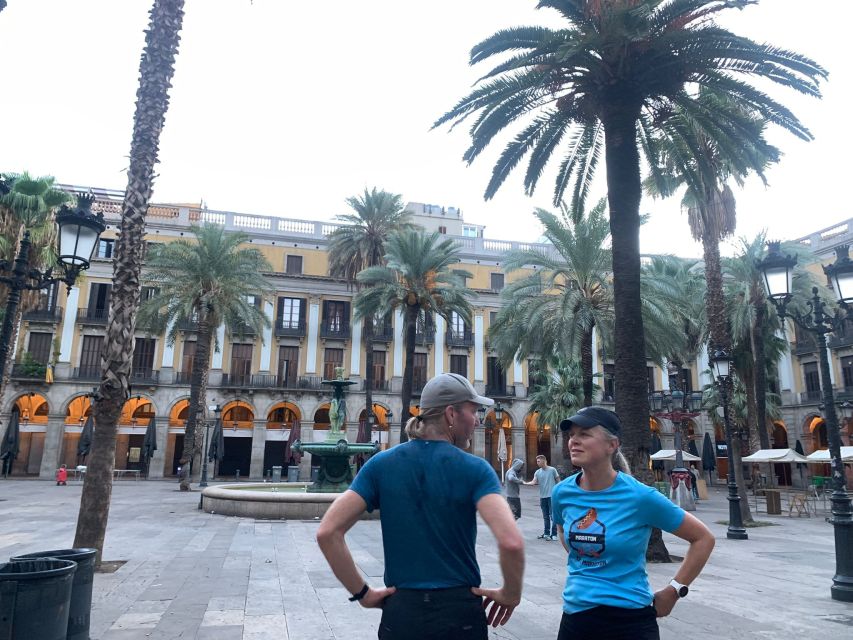 Barcelona: City Highlights Guided Running Tour - Pace, distance, and the small-group advantage