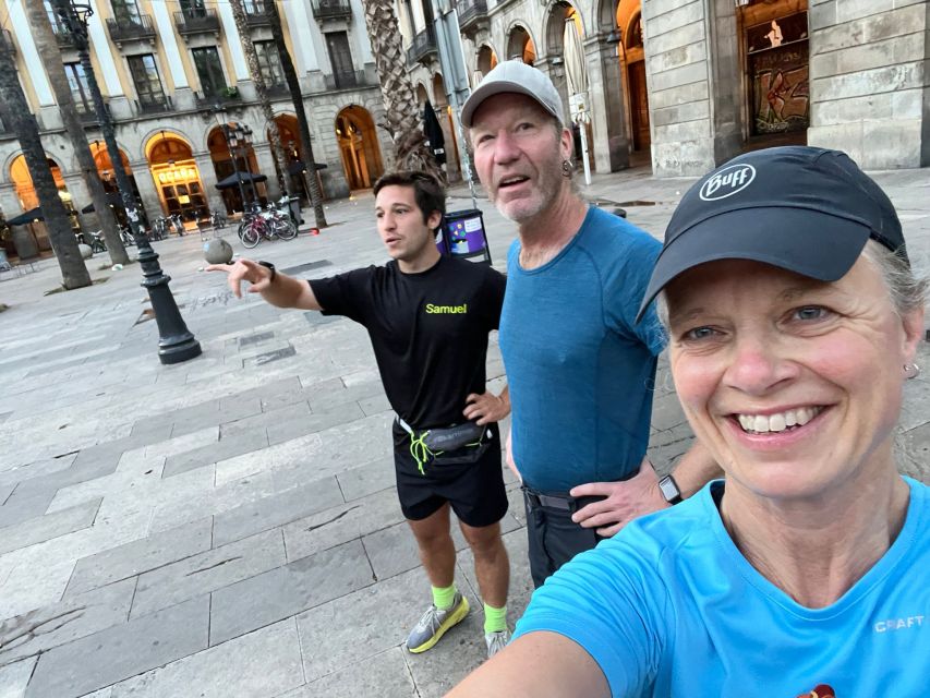 Barcelona: City Highlights Guided Running Tour - Barcelona Cathedral and the Gothic Quarter