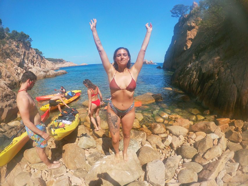 Barcelona: Costa Brava Kayak and Snorkel Tour with Lunch - Guides who shape the mood