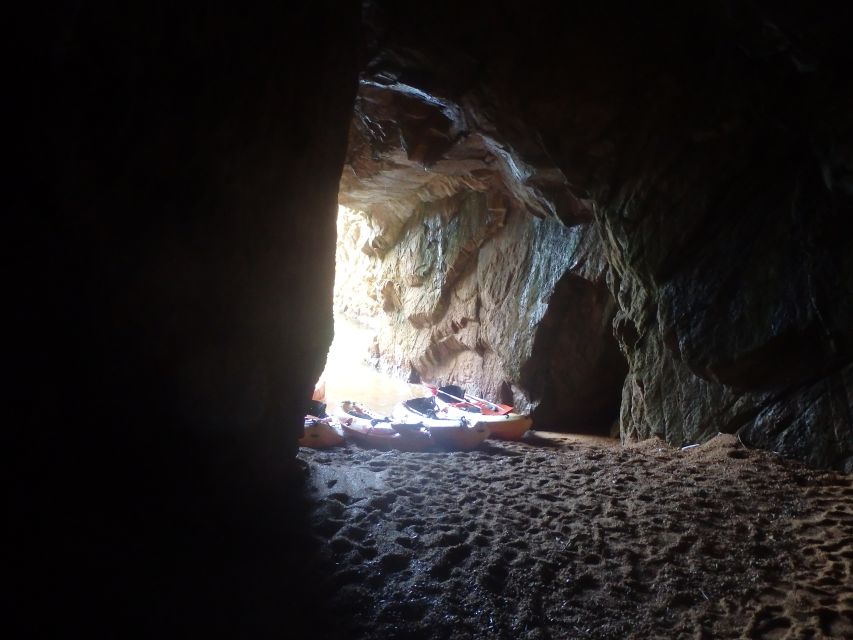 Barcelona: Costa Brava Kayak, Snorkel & Cliff Jump & Lunch - Camino de Ronda and the slower afternoon