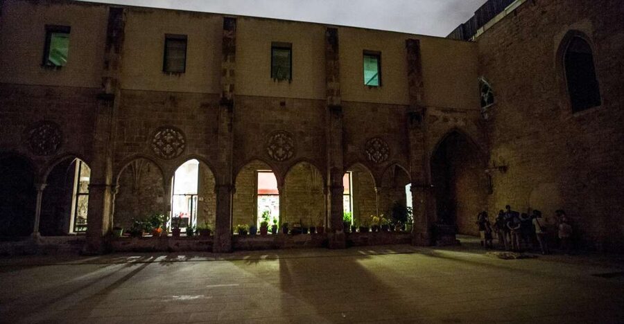 Barcelona: Dark History Night Walking Tour - Key points to know before you book