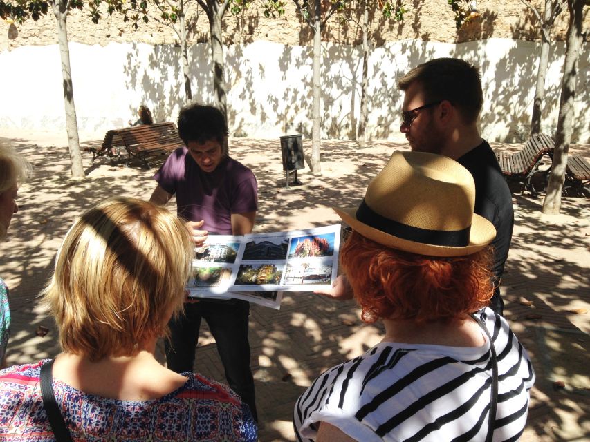 Barcelona: Discover Gaudi Architectural Guided Tour - Why this Gaudí walk is different