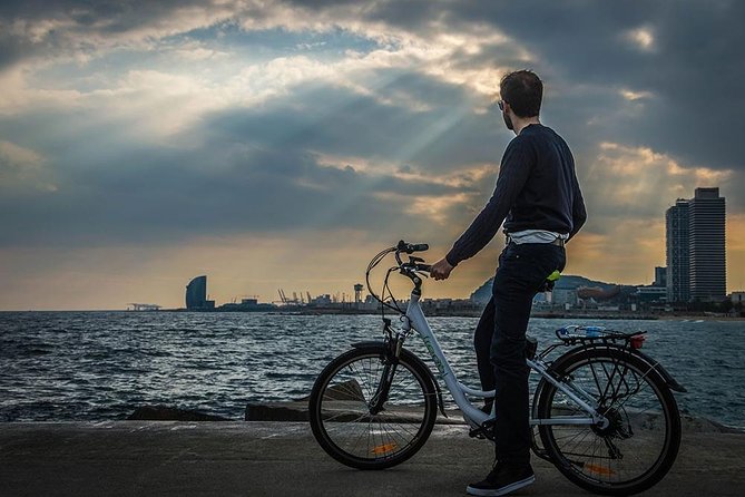 Barcelona E-Bike Photography Tour - Sagrada Familia: Barcelona’s unforgettable landmark