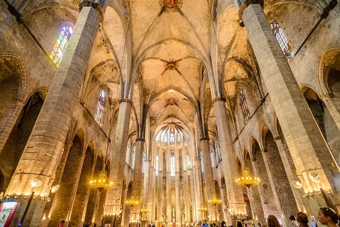 Barcelona e-Bike Tour: Gaudí & Old Town Small Group - Barceloneta and the open sea