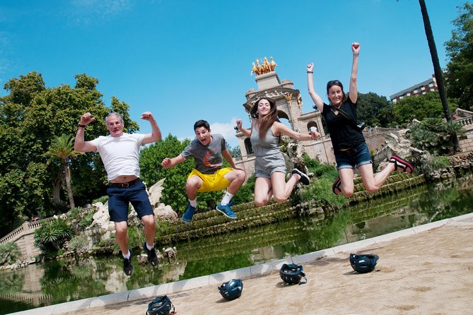 Barcelona e-Bike Tour: Gaudí & Old Town Small Group - What the guides add to the ride
