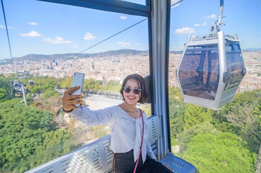 Barcelona: E-Bike Tour with Montjuic Cable Car & Boat Ride - What the bike ride is really like