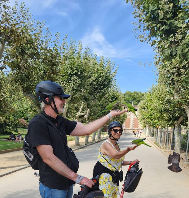 Barcelona: e-scooter and Bike tour - Key points at a glance