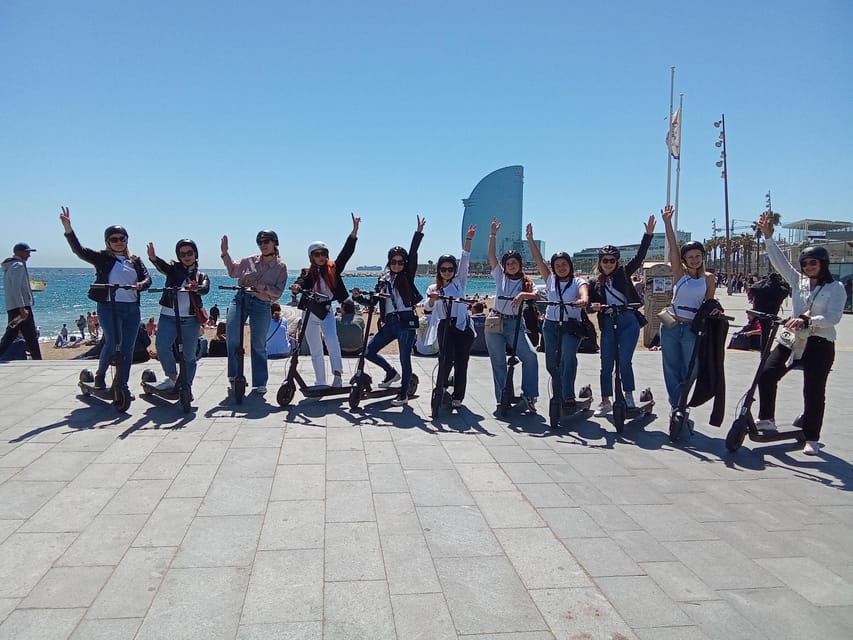 Barcelona: e-scooter and Bike tour - Starting at Plaça de la Mercè