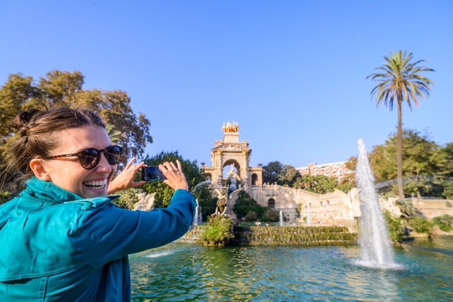 Barcelona eBike Tour with Wine and Tapas Experience - Wine and tapas at a historic local spot