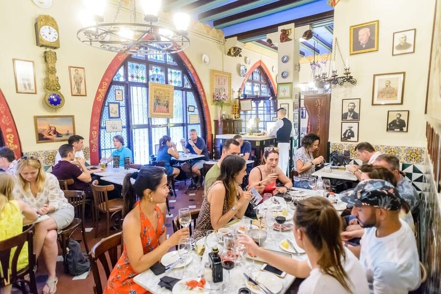 Barcelona eBike Tour with Wine and Tapas Experience - Starting in the Old City with a short safety briefing