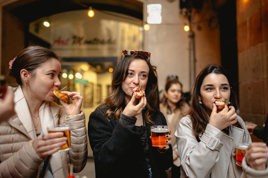 Barcelona: El Born Food Walking Tour with Tapas and Drinks - Why this Barcelona food walk works