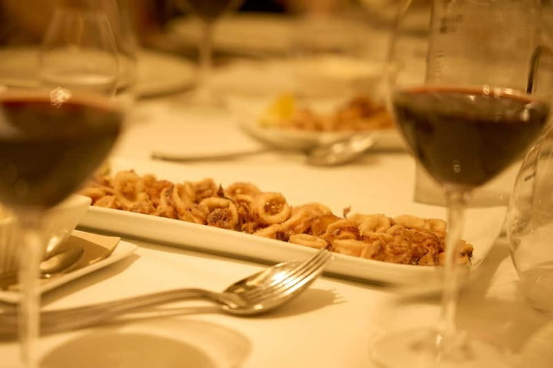 Barcelona: El Born Gourmet Food & Wine Small Group Tour - Santa Maria del Mar in 15 minutes