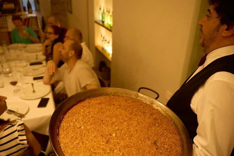 Barcelona: El Born Gourmet Food & Wine Small Group Tour - A 45-minute walk through El Born