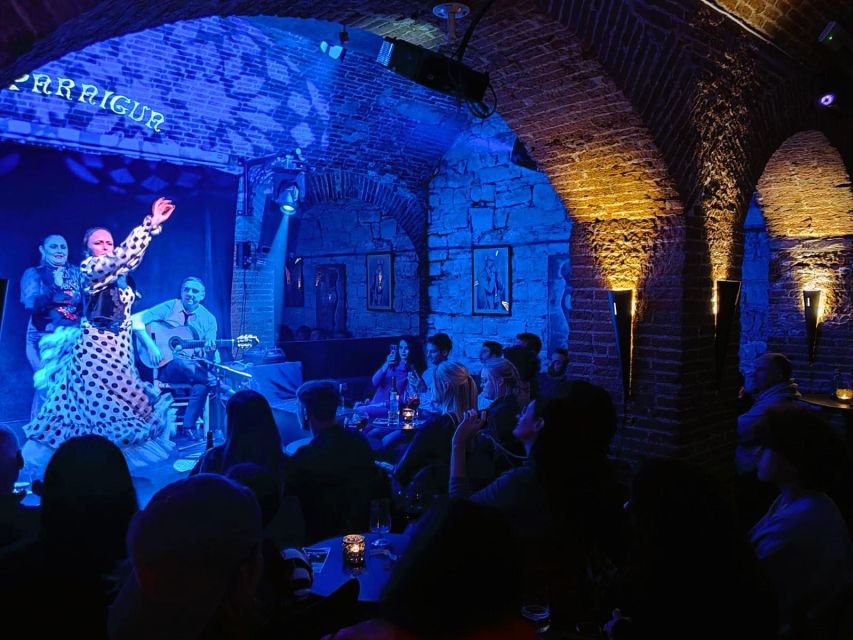 Barcelona: Exclusive Flamenco Show at El Paraigua with Drink - The small drawbacks to consider