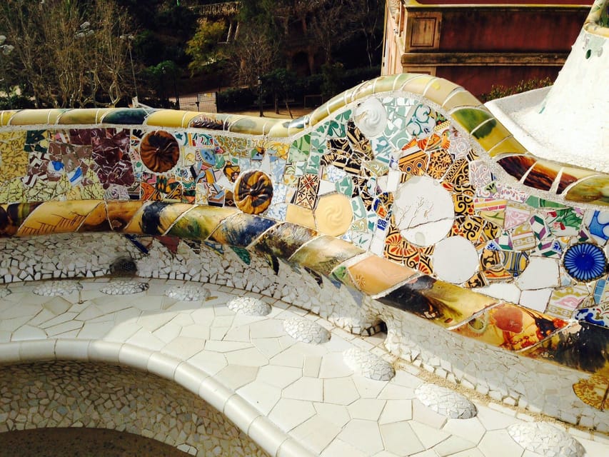 Barcelona: Exclusive Park Güell Private Guided Tour - Why Park Güell is worth seeing with a guide