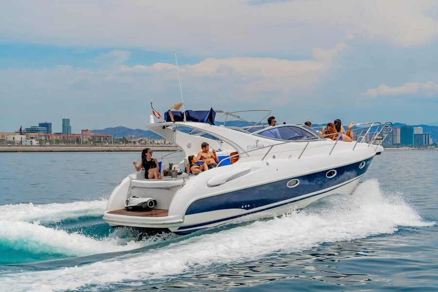 Barcelona: Exclusive Yatch tour with Drinks and Snacks - Swimming near Cala Montgat or Hotel W
