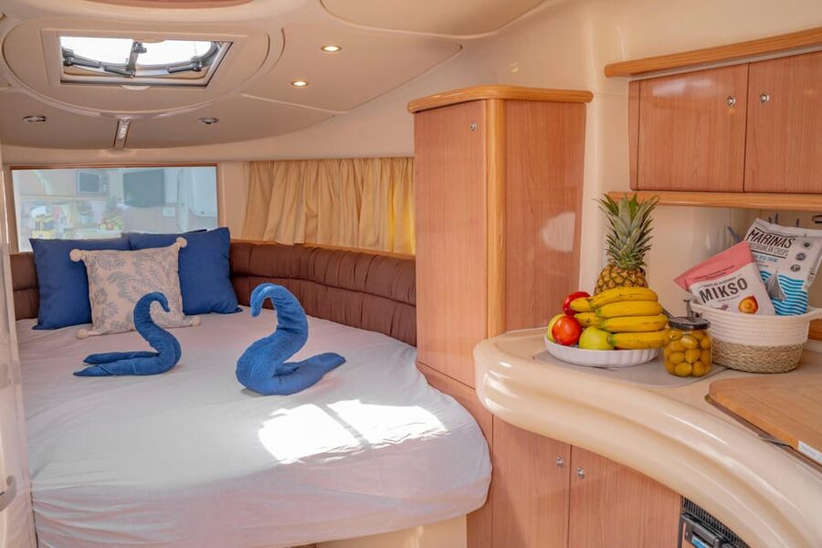 Barcelona: Exclusive Yatch tour with Drinks and Snacks - What the two-hour format really gives you