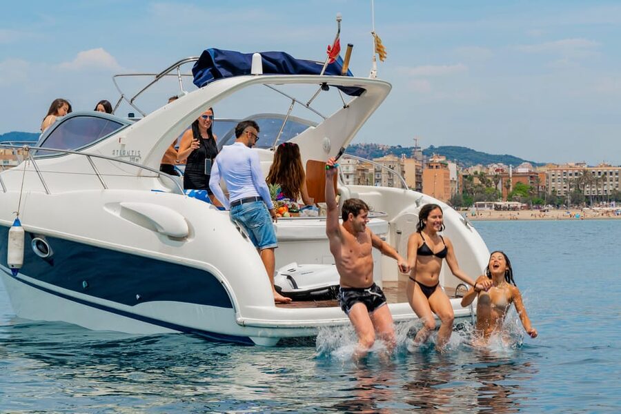 Barcelona: Exclusive Yatch tour with Drinks and Snacks - Barcelona’s landmarks from the Mediterranean