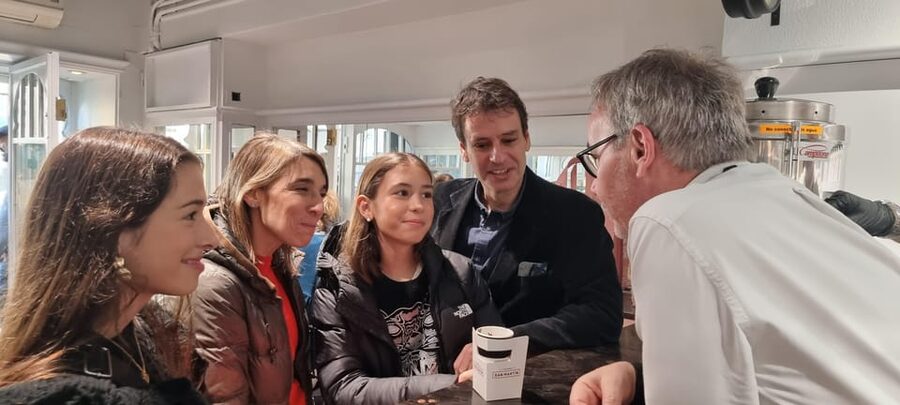 Barcelona: Experience the Best Churros with Hot Chocolate - A host-led experience with a personal touch