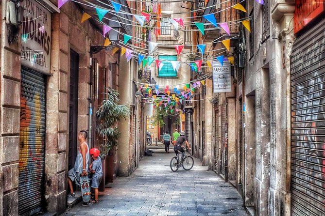 Barcelona: Explore El Born’s Hidden Corners with a Local Host - Starting at Ciutadella Park and Passeig de Picasso