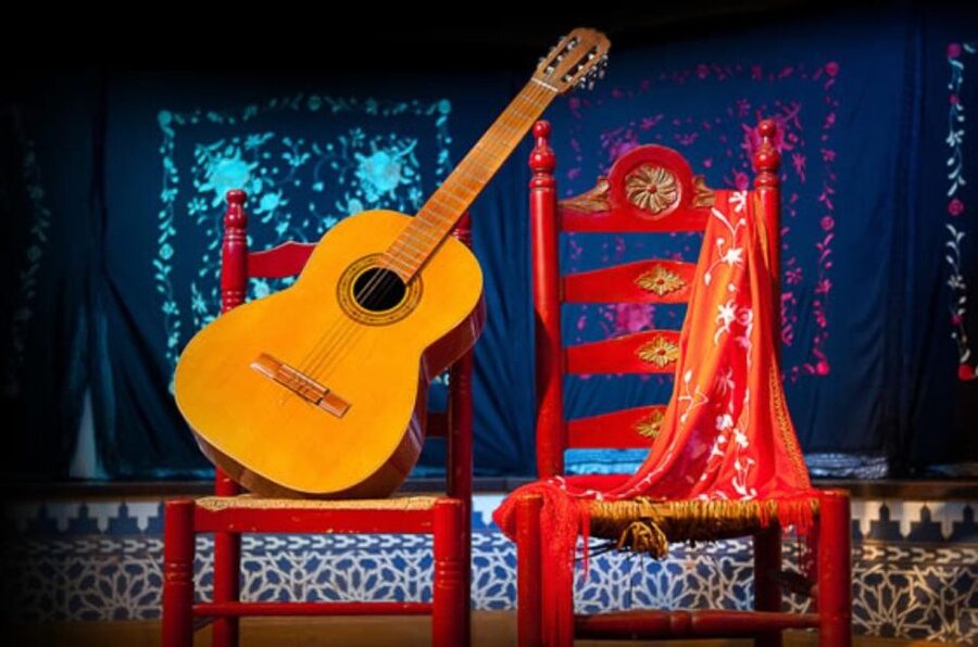 Barcelona: Flamenco at El Patio Andaluz with Optional Dinner - A close view of flamenco in Barcelona