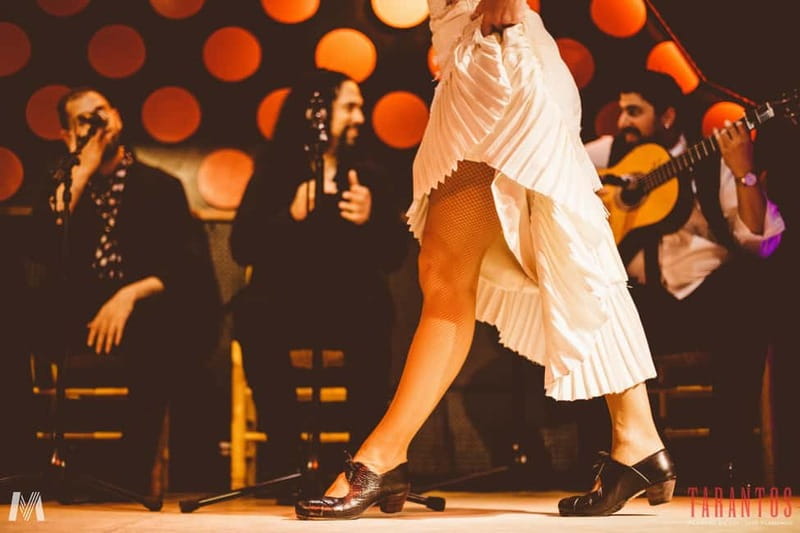 Barcelona: Flamenco, Tapas &Sangria - A flamenco evening near Liceu metro