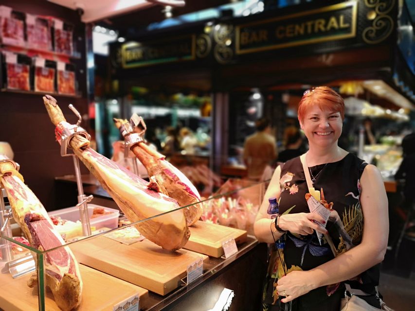 Barcelona: Food & Drink Tasting Tour in Traditional Taverns - Raval brings the classic tapas
