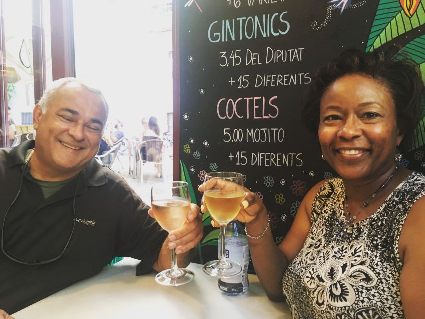 Barcelona: Food & Drink Tasting Tour in Traditional Taverns - Churros and hot chocolate in the Gothic Quarter