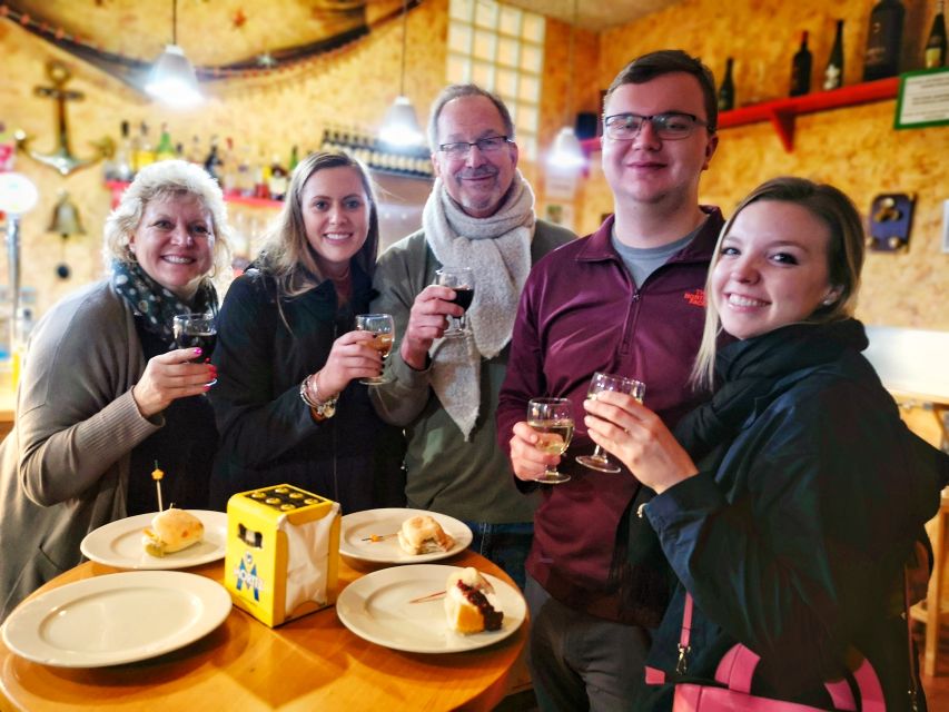 Barcelona: Food & Drink Tasting Tour in Traditional Taverns - Guides make the difference