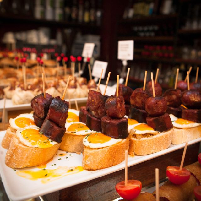 Barcelona: Food & Drink Tasting Tour in Traditional Taverns - Who should book this experience