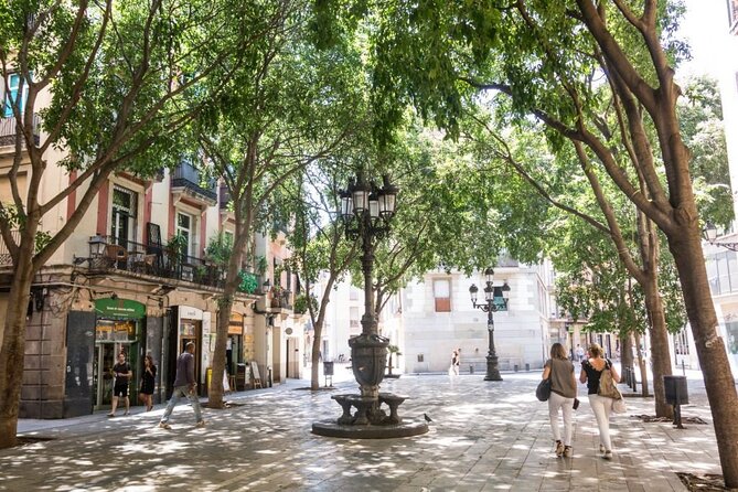 Barcelona Food Markets Private Tour with Tastings - Pausing at Barcelona Cathedral