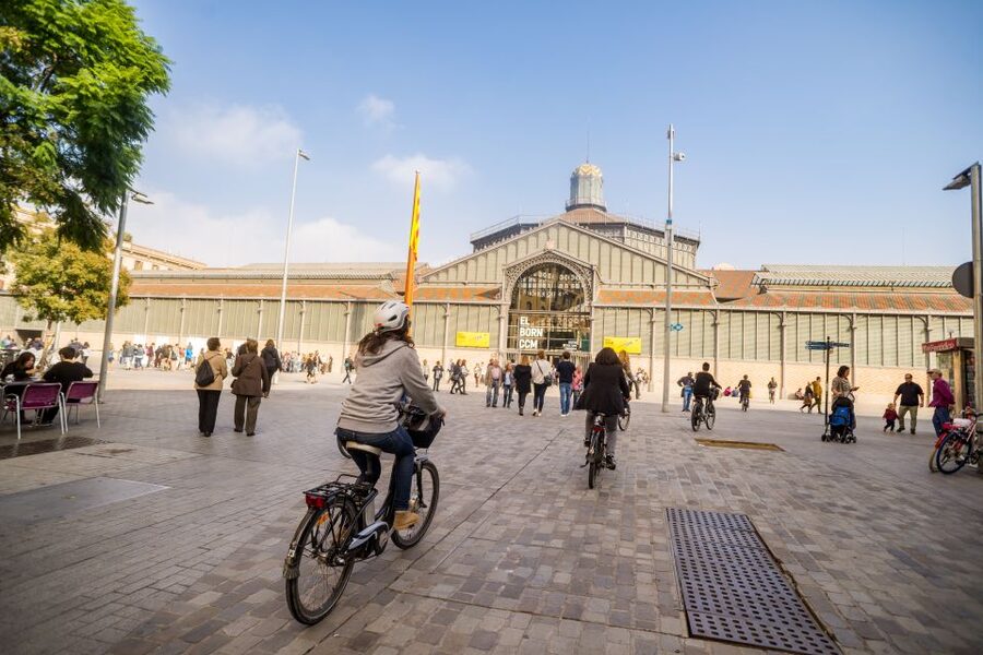 barcelona: Gaudi Highlights eBike tour - Passeig de Gràcia and the Manzana de la Discordia