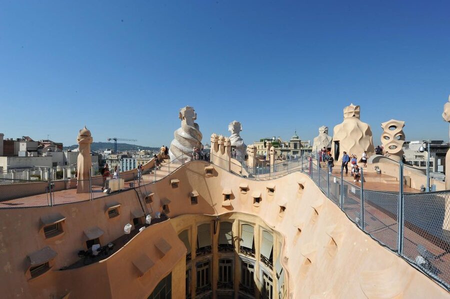 Barcelona: Gaudí Houses & Sagrada Familia Tour - Why this route makes sense for a short Barcelona stay
