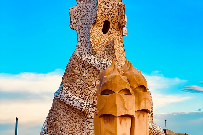 Barcelona Gaudi Houses Tour: Casa Vicens, Pedrera & Casa Batlló - The walk to La Pedrera through Barcelona