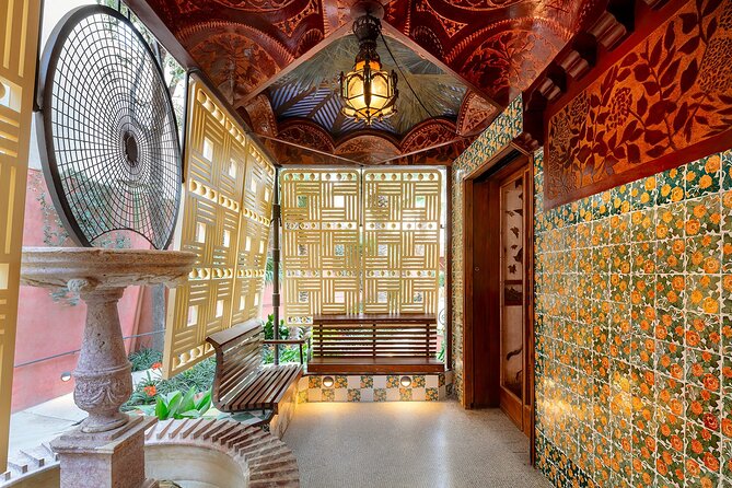 Barcelona Gaudi Houses Tour: Casa Vicens, Pedrera & Casa Batlló - How much walking and climbing should you expect?