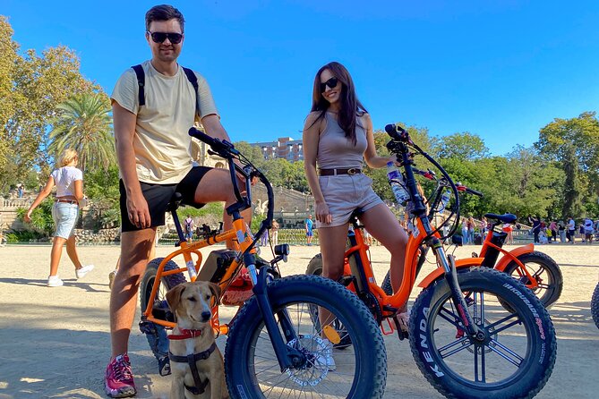 Barcelona: German guided tour by bike or e-bike - Sagrada Família, Torre Glòries, and Barcelona design