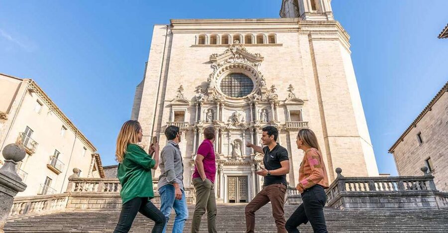 Barcelona: Girona Private Guided Tour by High-Speed Train - Meeting in Barcelona and Taking the AVE Train