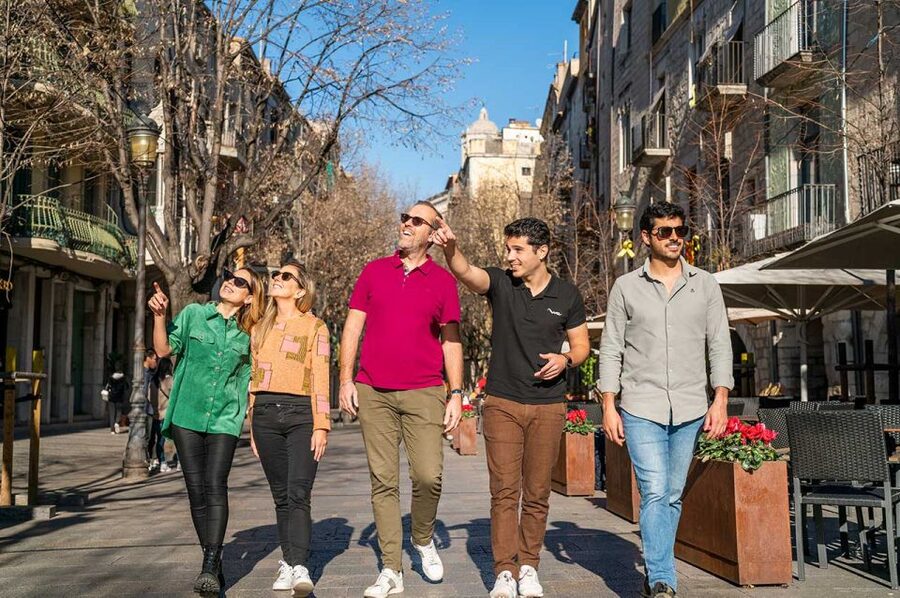 Barcelona: Girona Private Guided Tour by High-Speed Train - The Arab Baths and Cathedral