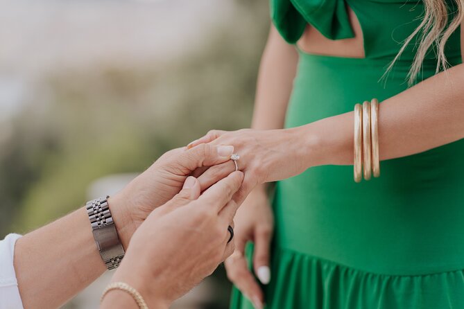 Barcelona: Glamour Wow Dress Photoshoot in Spectacular locations - Photographing near the Sagrada Família