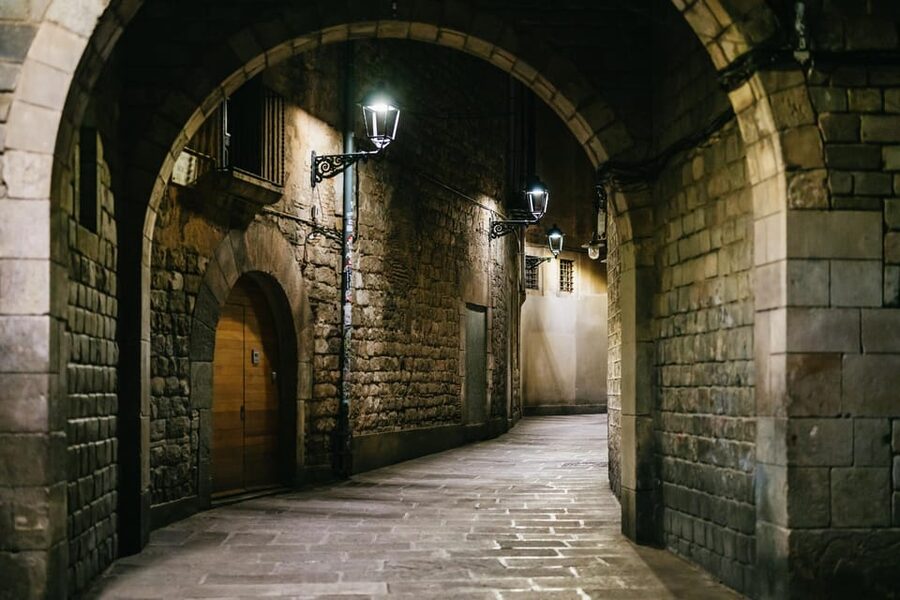 Barcelona: Gothic Quarter Ghosts and Legends Walking Tour - Who should book this Gothic Quarter walk?